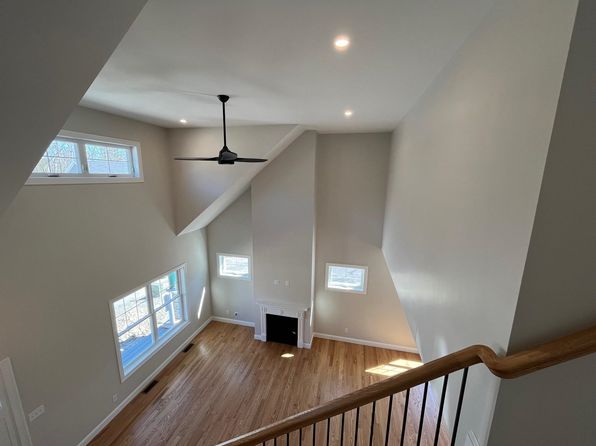 10 Mid Trail Crossing Lane, Windham, NH 03087