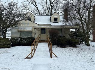 204 Wychwood Ln, Youngstown, OH