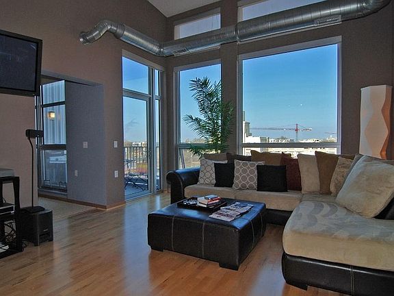 2nd image of 1211 Lagoon Ave Unit 506