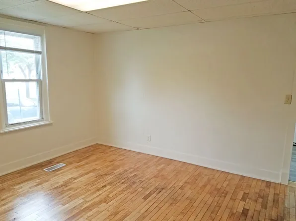 jbs728, 728 Division St APT 3, La Crosse, WI 54601