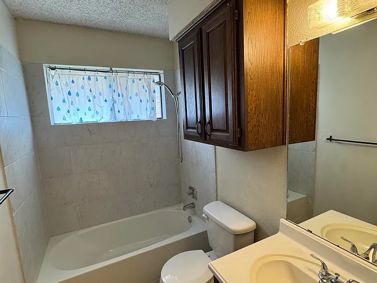 4904 Cypress Ave — Photo 11