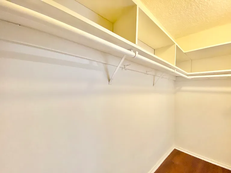 7010 Lanewood Ave #205 — Photo 8