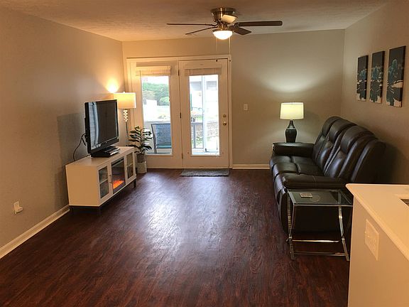 5th image of 10148 Carnation Ct APT 3