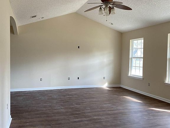 4th image of 130 Windward Way Dr