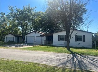 206 W Kinman St, Polo, MO 64671