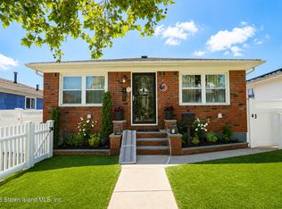 400 Main St, Staten Island, NY 10307