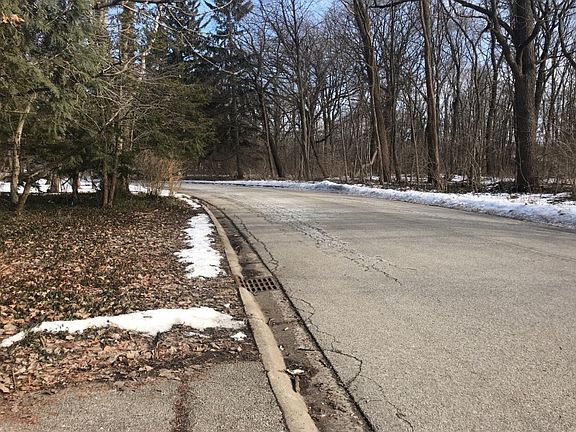 4th image of 48 Lincolnshire Dr