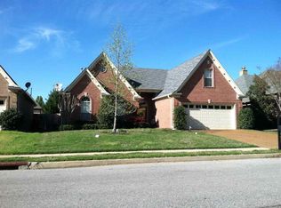 2569 Plum Creek Dr, Cordova, TN 38016