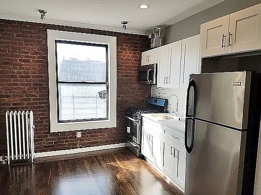 1st image of 2320 Grand Ave #1