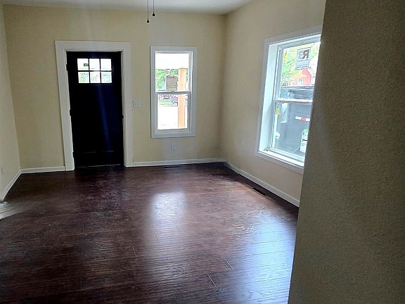3rd image of 1239 S Main St