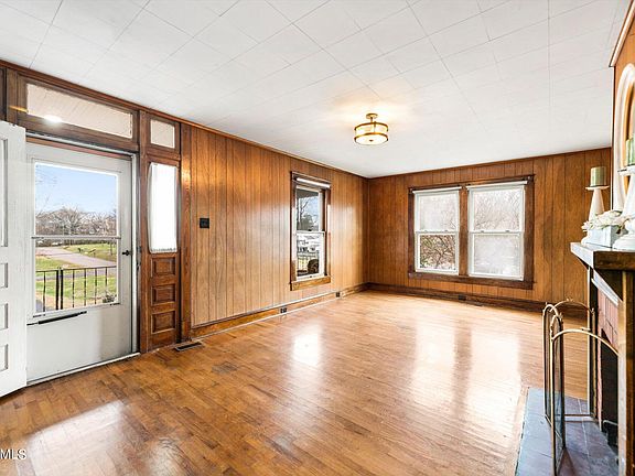 3rd image of 2601 Holbrook Dr