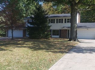 9617 & 9619 Chamberlin Rd, Twinsburg, OH 44087
