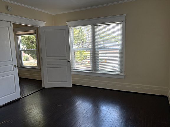 3rd image of 304 S Oak Knoll Ave #304