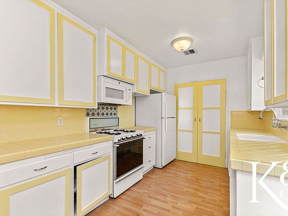 4th image of 7909 Shoshone Ave