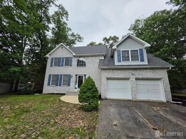 54 Madison Ave, Old Bridge, NJ 08857