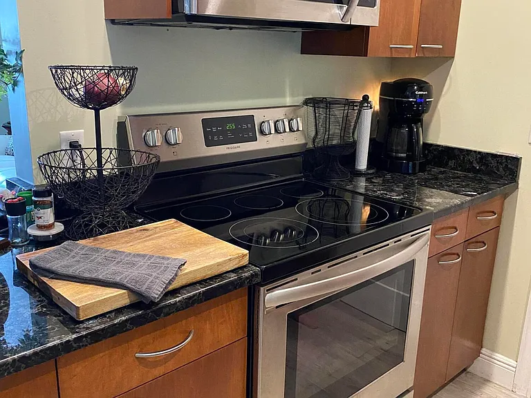 1101 Leisure Ln — Photo 13