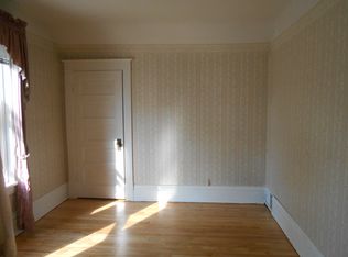 935 Central Ave W, Saint Paul, MN 55104