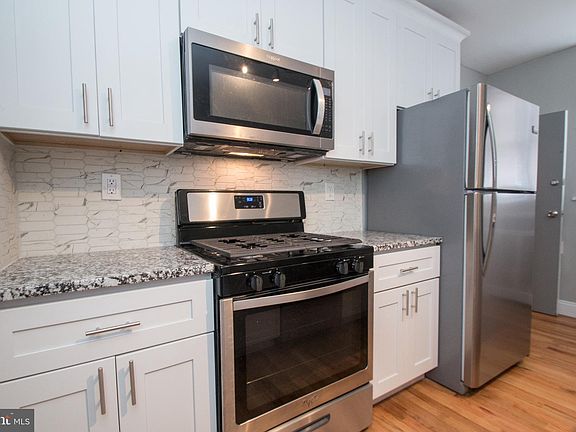 4th image of 1229 W Porter St #1