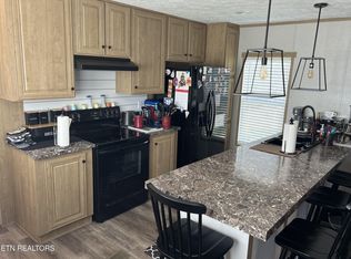 519 Johns Creek St, Clinton, TN 37716
