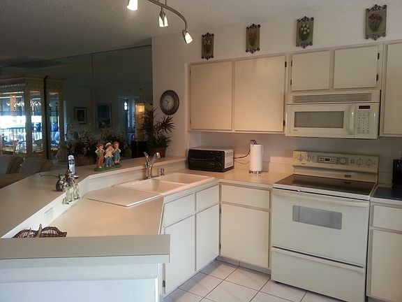 2nd image of 2217 Cypress Island Dr APT 403