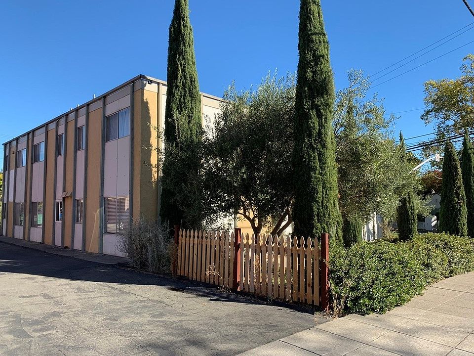 1st image of 37 El Rose Dr APT 4