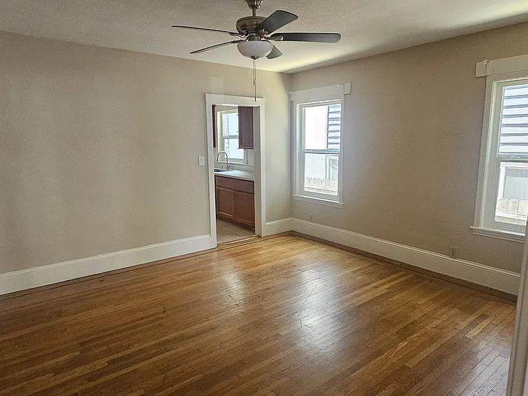 1224 E St — Photo 9