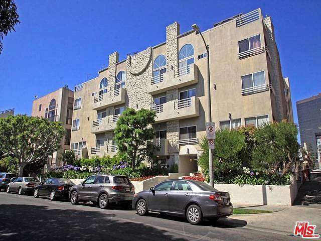 1st image of 1160 Granville Ave APT 111