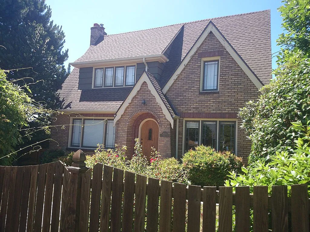 2603 28th Ave W photo 1