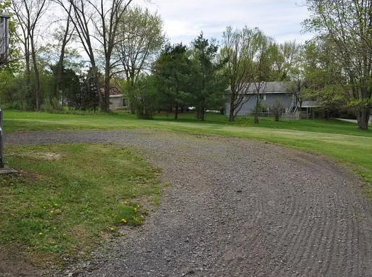 219 Snyder Hill Rd — Photo 34