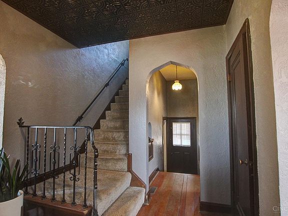 4th image of 3072 Queen City Ave