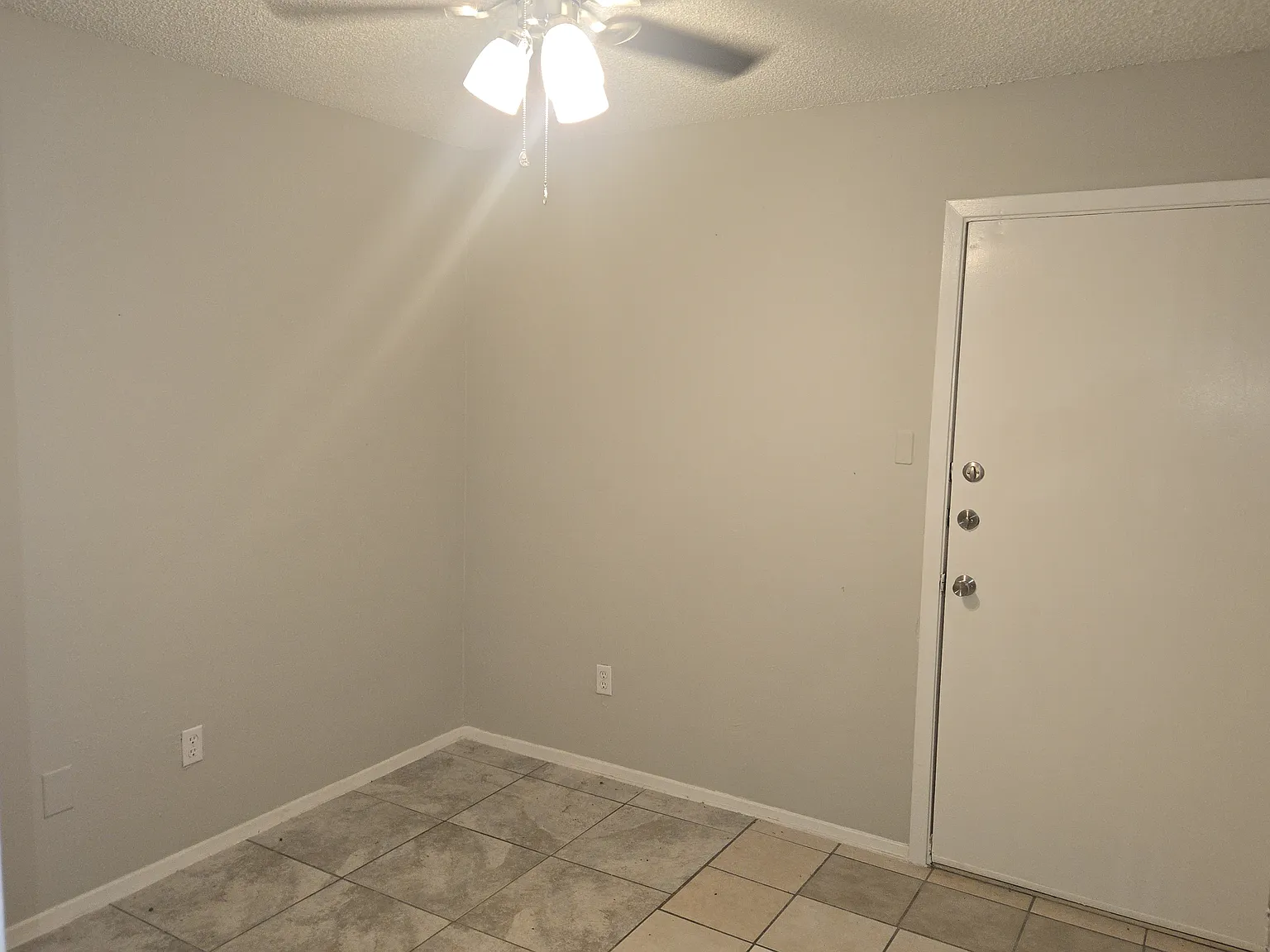 15890 U.S. 59 Appleby Courtyard - 1 — Photo 4