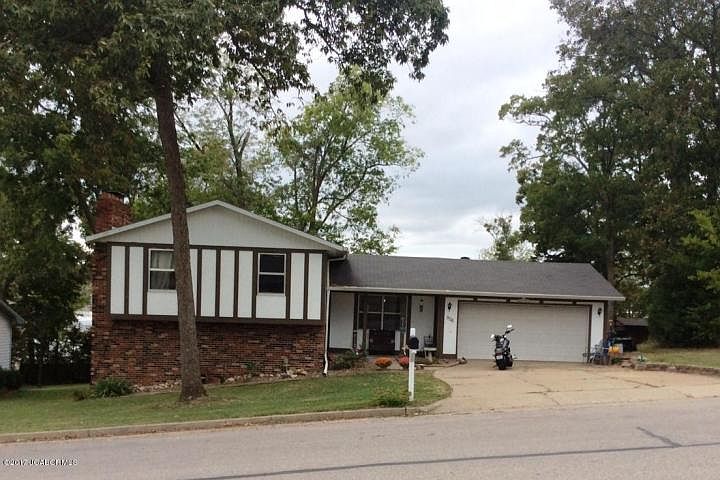1st image of 506 Gateway Dr