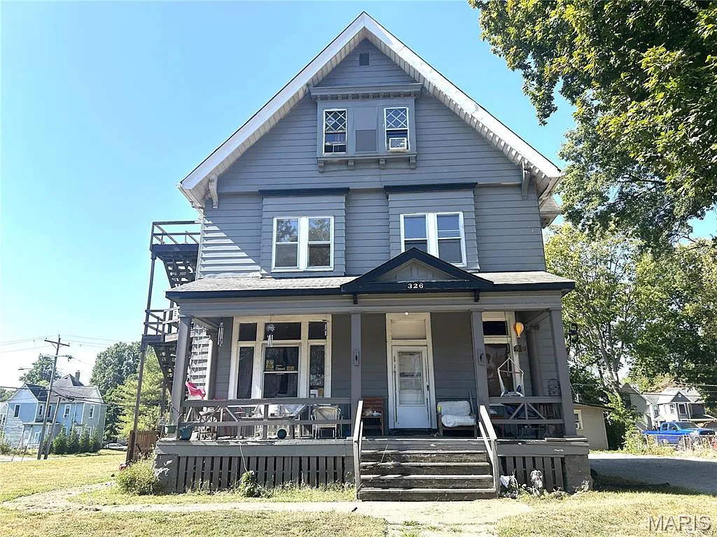326 Portland Ave photo 1