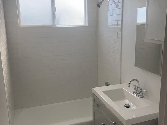3rd image of 218 Newport Ave APT A