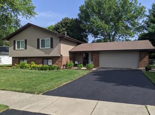 2425 Bradford Dr, Aurora, IL 60506