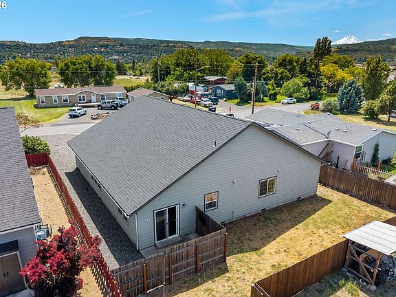 3rd image of 327 3rd Ave