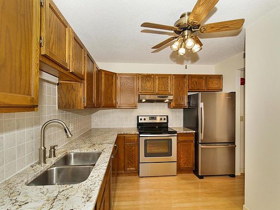 4th image of 6615 Lake Shore Dr #215