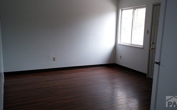 4th image of 148 Glenn Pl