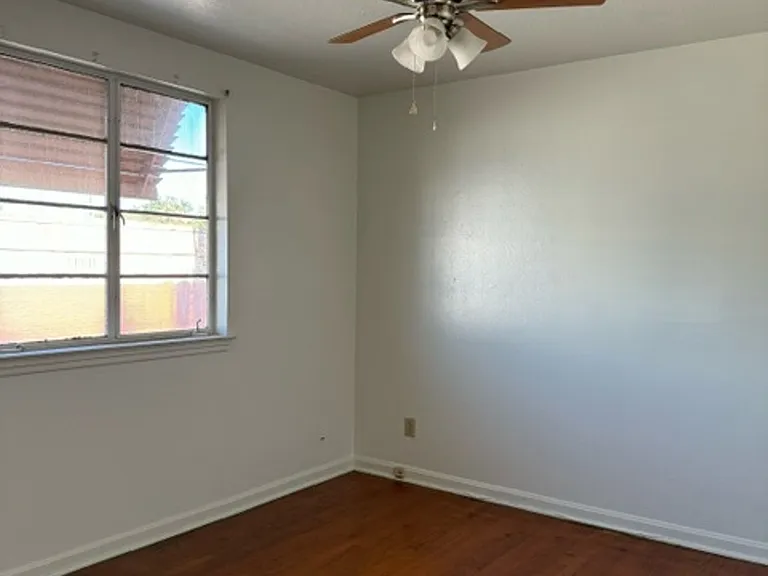 1257 N Van Ness Ave — Photo 12
