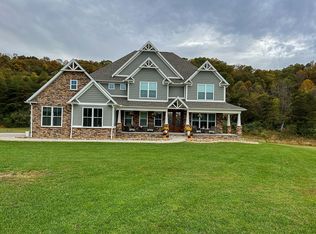 318 Emma Ln, Mineral Wells, WV 26150
