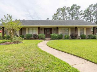 2607 Champion Dr, Orange, TX 77630