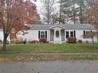 7703 Island Dr, Middleboro, MA 02346