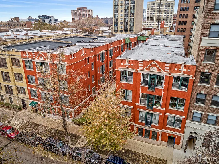 428-36 W. Surf — Photo 2