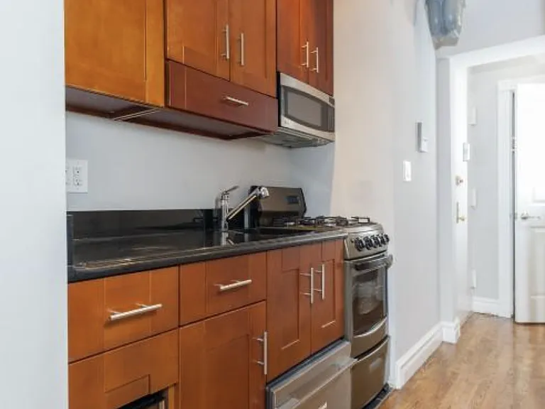 248 Mott St #18 — Photo 2