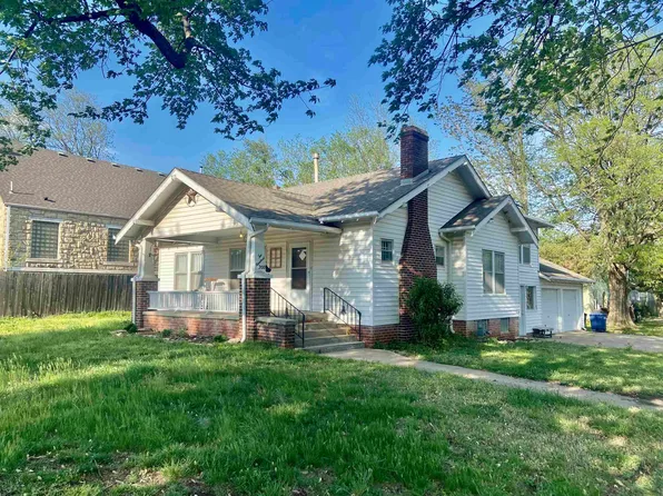 200 E Broadway Ave, Augusta, KS 67010