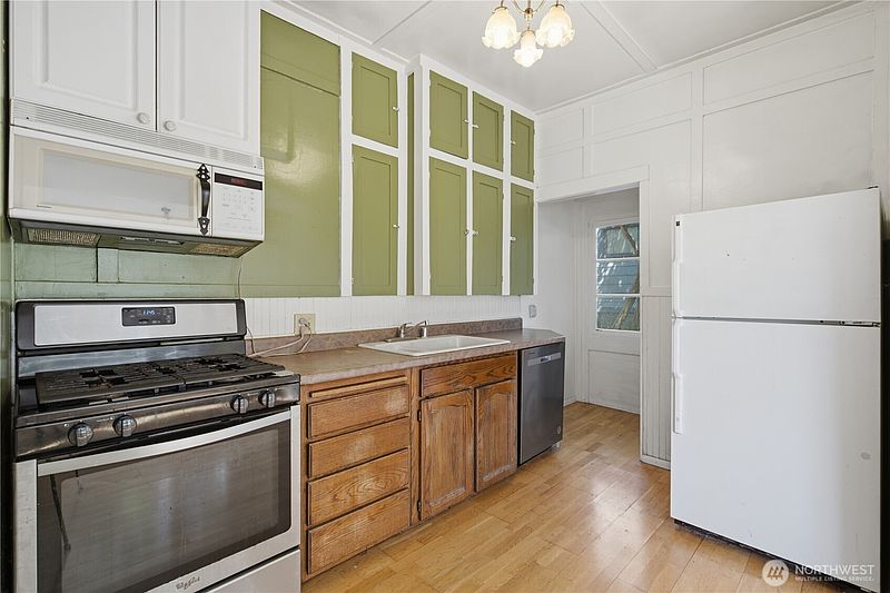 4th image of 7730 17th Avenue NE