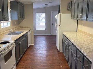 423 Squire Dr, Gainesville, FL 32607
