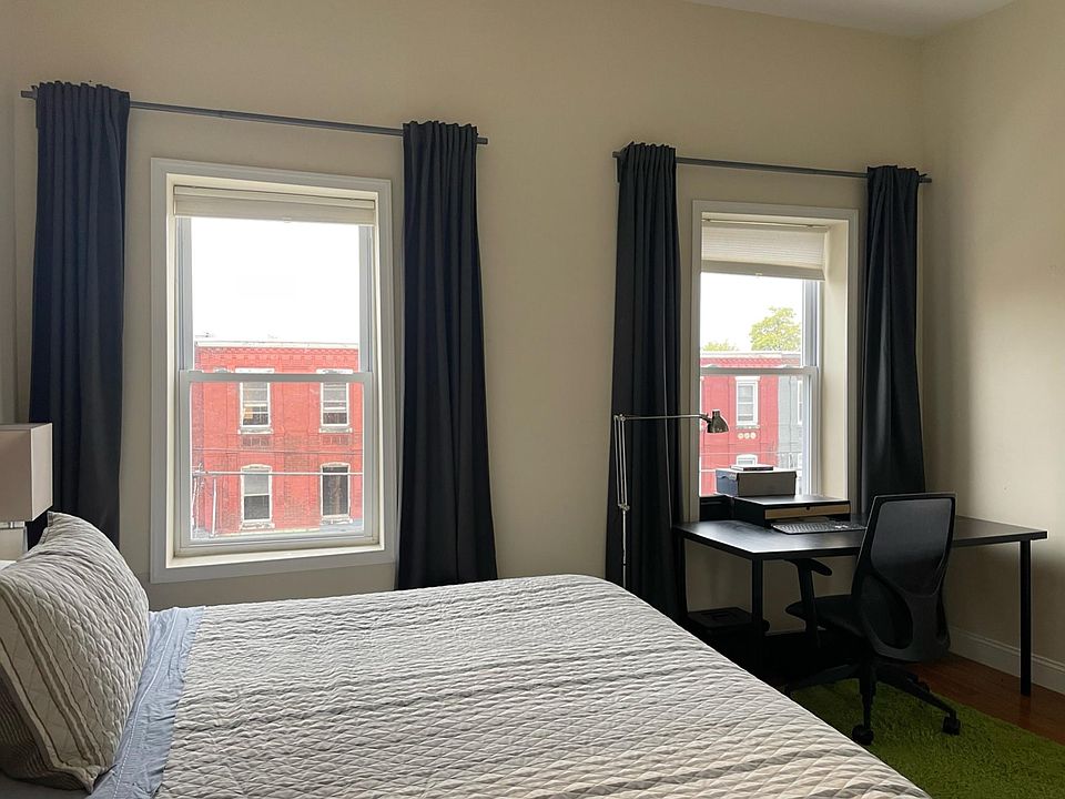 Master bedroom, southern exposure, lots of light all year round.