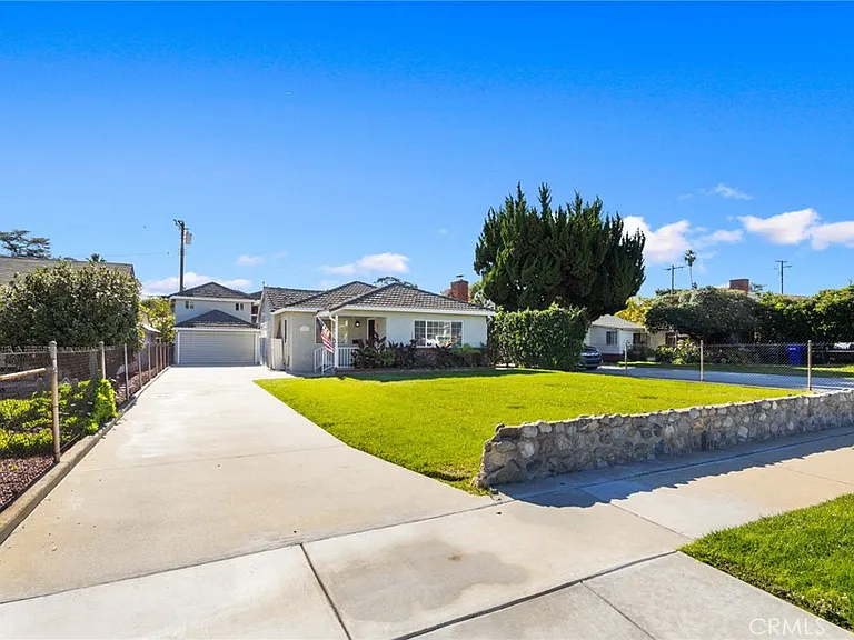 3920 Elma Rd — Photo 2