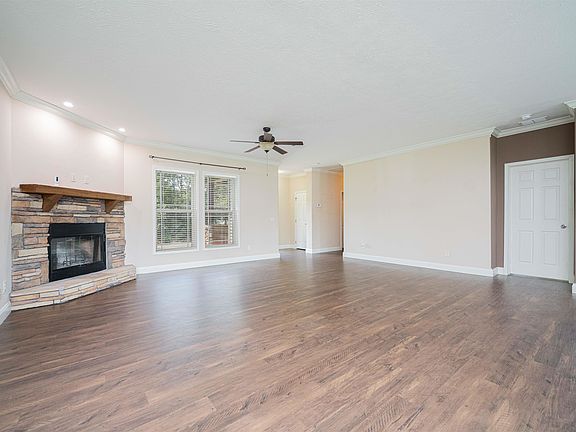5th image of 120 Pinkston Dr